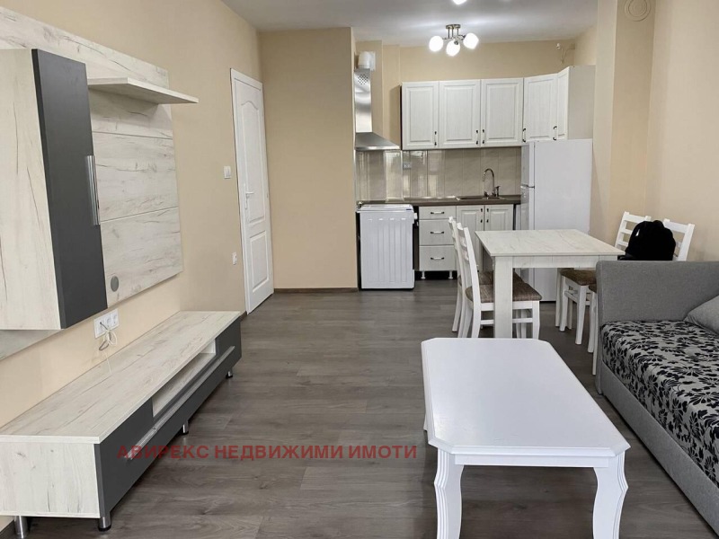 Kiadó  1 hálószoba Plovdiv , Trakija , 70 négyzetméter | 87778456