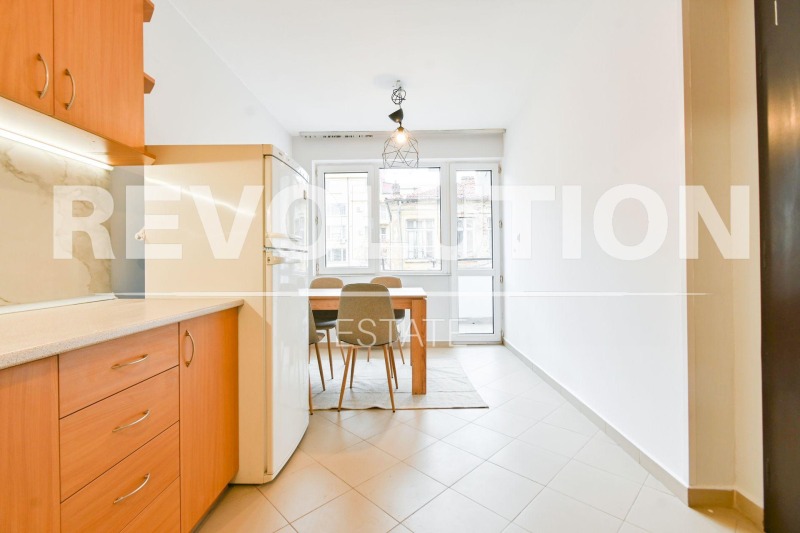 Дава под наем 2-СТАЕН, гр. София, Център, снимка 4 - Апартаменти - 52362412