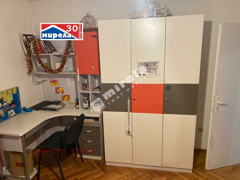 Te huur  Huis Sofia , v.z.Amerikanski kolezj , 240 m² | 48364864 - afbeelding [8]