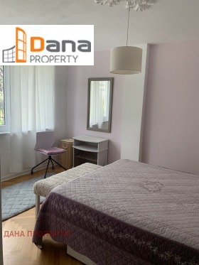 2 Schlafzimmer Tschajka, Warna 9