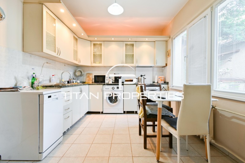 Дава под нем  3-стаен, град София, Гео Милев •  680 EUR • ID 46961431 — holmes.bg - [1] 