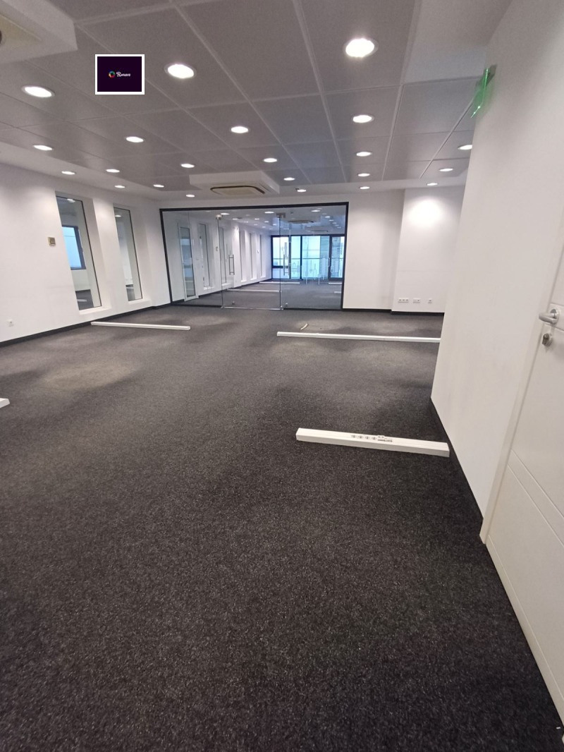 Под наем ОФИС, град Варна, Център • 3600 € / 7040.99 лв. • 74753515 1