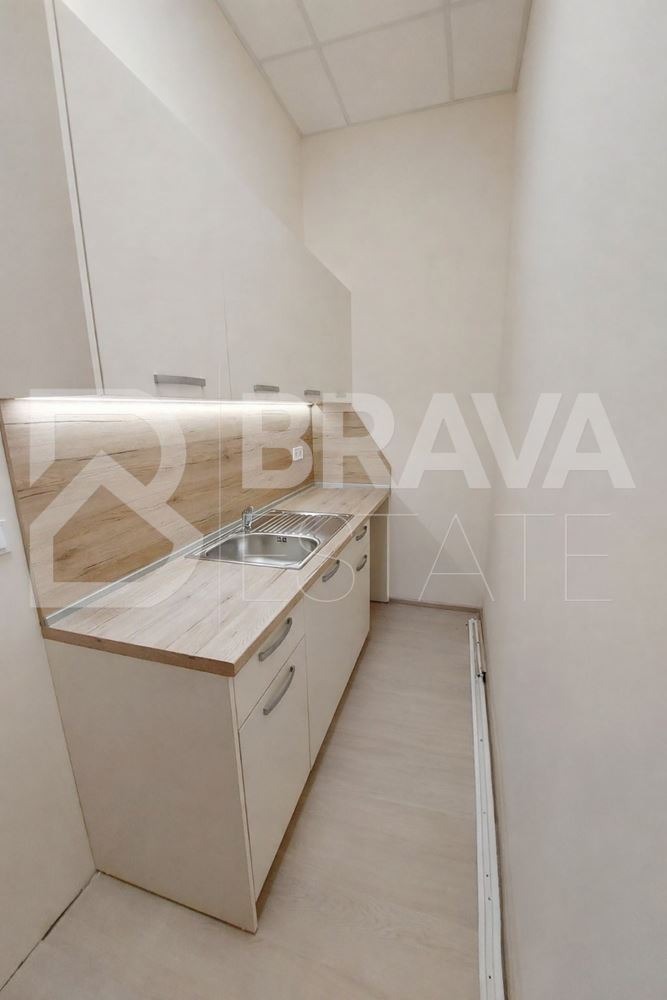 Дава под наем ОФИС, гр. Пловдив, Център, снимка 3 - Офиси - 53607099