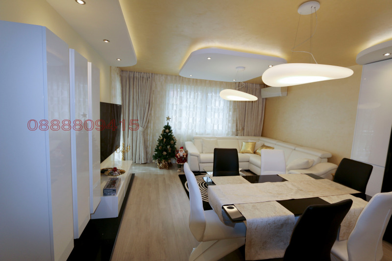 Издаје се  2 спаваће собе Софија , Центар , 119 м2 | 76903611 - слика [2]