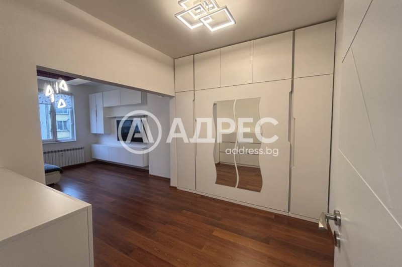 Издаје се  2 спаваће собе Софија , Центар , 60 м2 | 74007018 - слика [6]