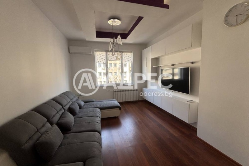 Издаје се  2 спаваће собе Софија , Центар , 60 м2 | 74007018 - слика [9]