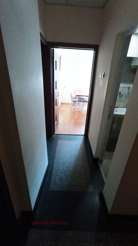 Дава под наем  3-стаен град Русе , Център , 75 кв.м | 29047744 - изображение [11]