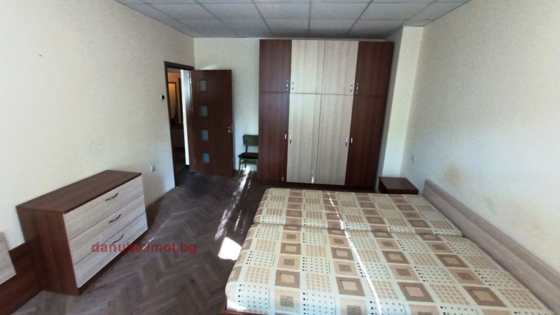 Дава под наем  3-стаен град Русе , Център , 75 кв.м | 29047744 - изображение [6]