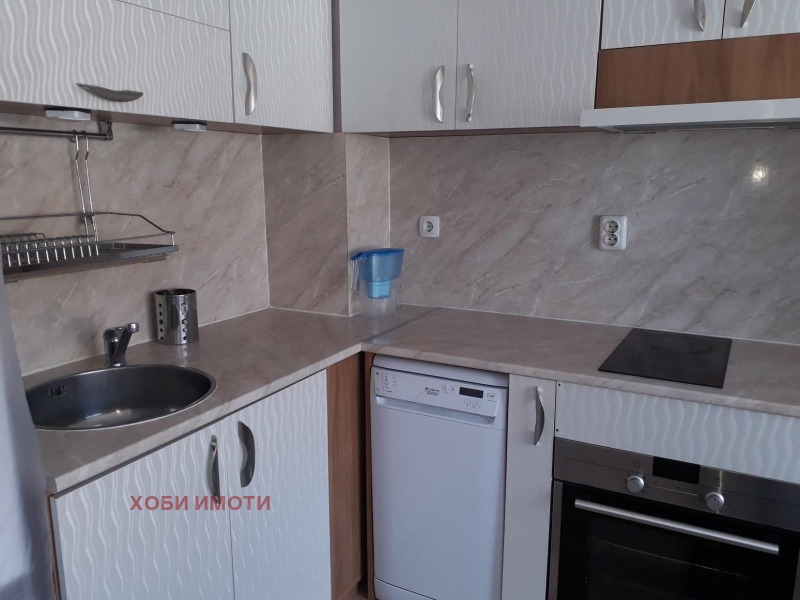 Дава под наем 3-СТАЕН, гр. Пловдив, Кючук Париж, снимка 8 - Апартаменти - 53112319