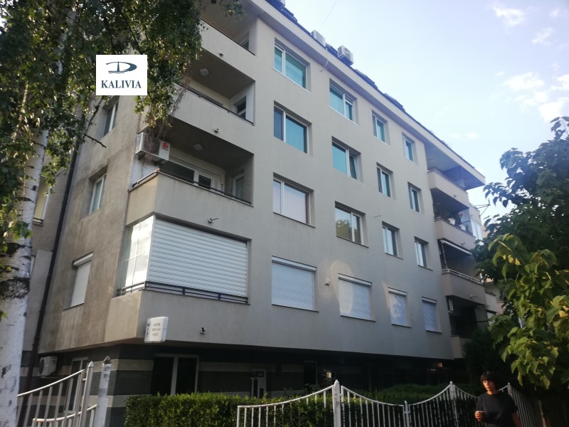 Para alugar  Escritório Sofia , Geo Milev , 140 m² | 51011885