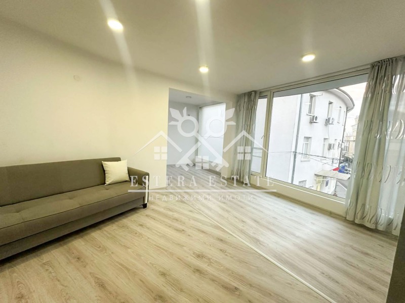 Дава под наем ОФИС, гр. Шумен, Център, снимка 2 - Офиси - 53019975