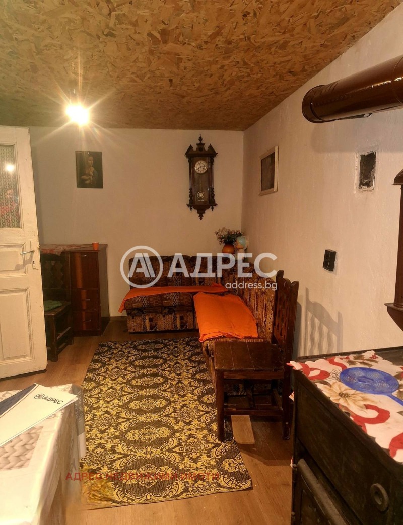 Дава под наем КЪЩА, гр. Велико Търново, Стара част, снимка 2 - Къщи - 52612366