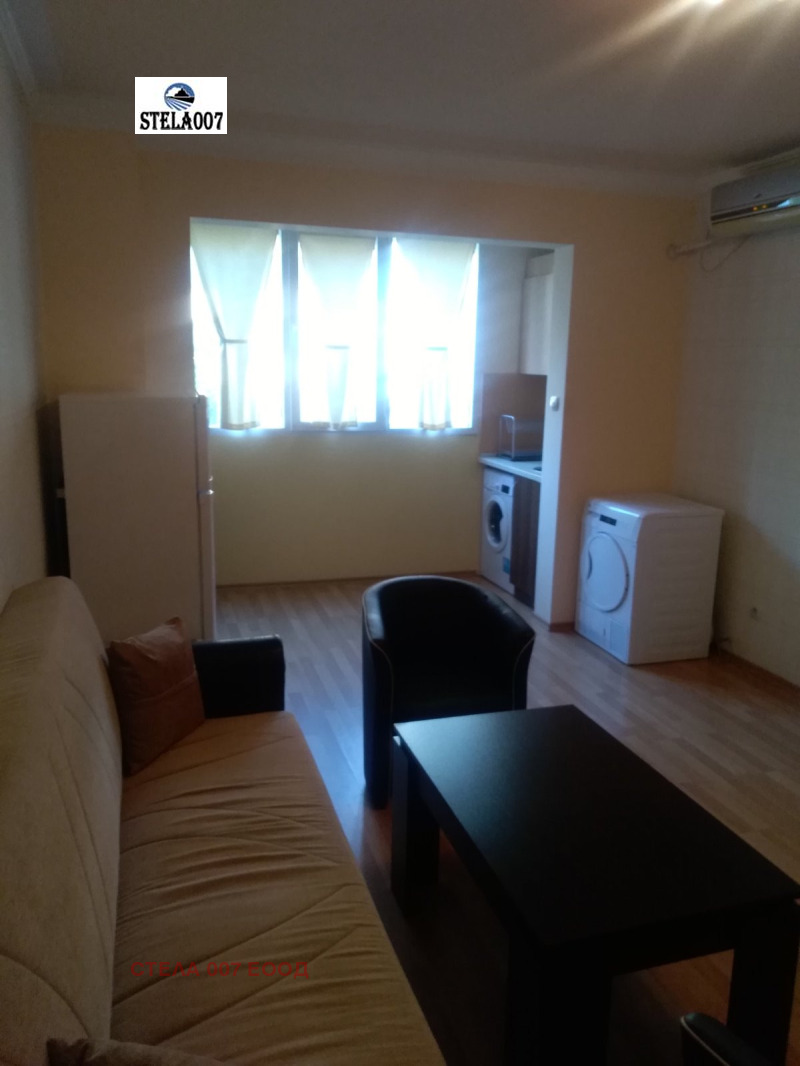 Te huur  Studio Sofia , Ljulin 10 , 45 m² | 87710574 - afbeelding [2]