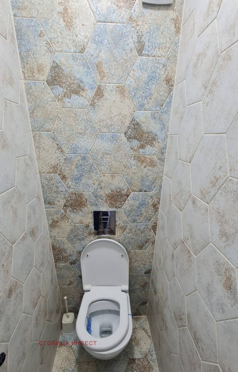 Дава под наем МНОГОСТАЕН, гр. Русе, Широк център, снимка 12 - Апартаменти - 51174143