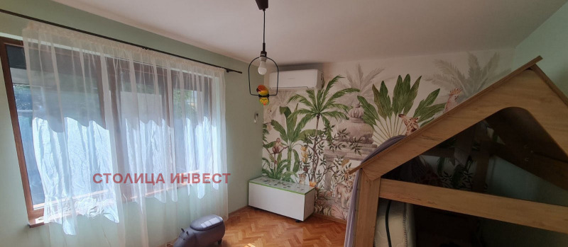 Дава под наем МНОГОСТАЕН, гр. Русе, Широк център, снимка 9 - Апартаменти - 51174143