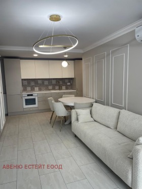 3-стаен град Варна, Бриз