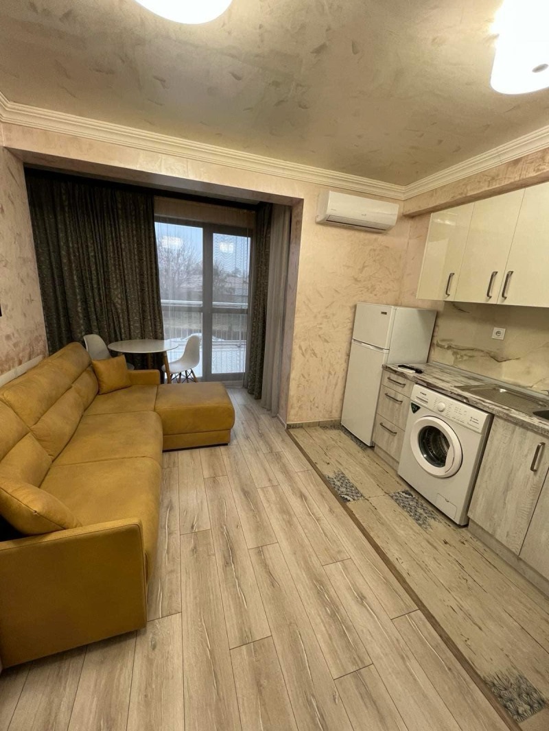 Da affittare  Studio Plovdiv , Hristo Smirnenski , 40 mq | 88864770 - Immagine [2]