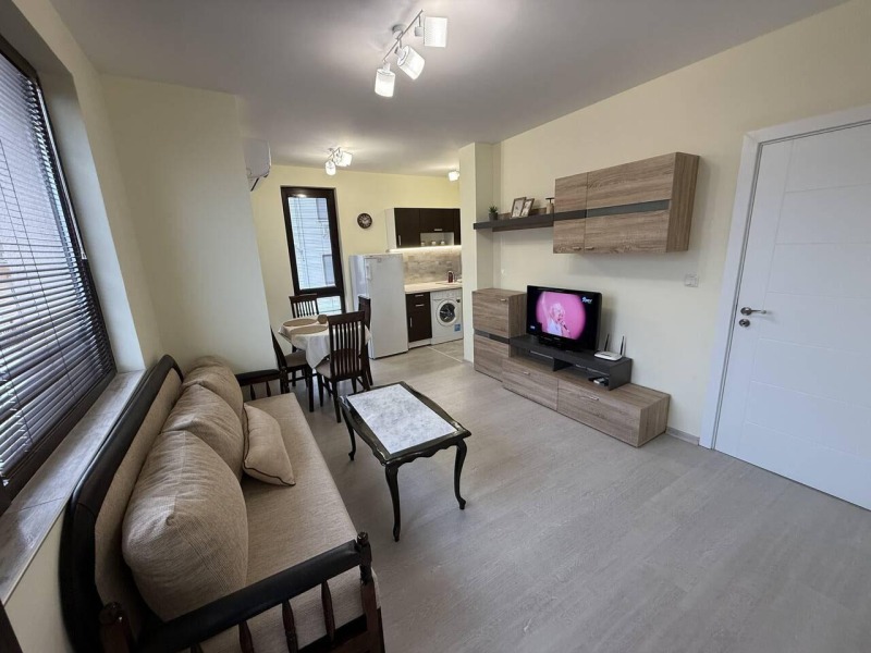 Zu vermieten  1 Schlafzimmer Burgas , Sarafowo , 50 qm | 96089890